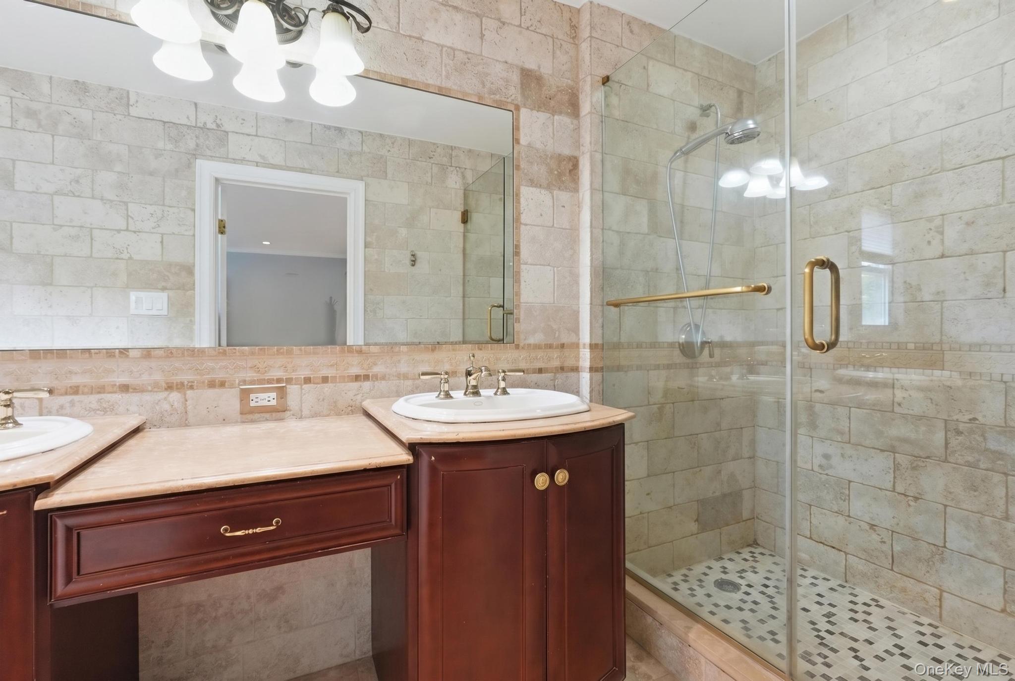 47 Orange Dr – For Rent photo 22
