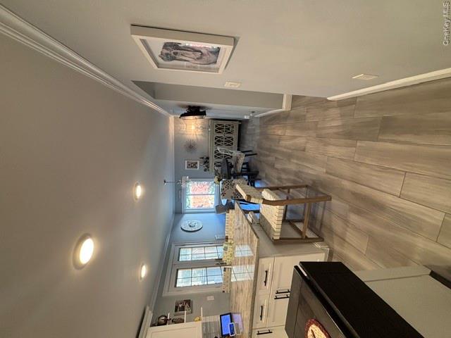 76 Corbin Avenue – For Sale photo 5