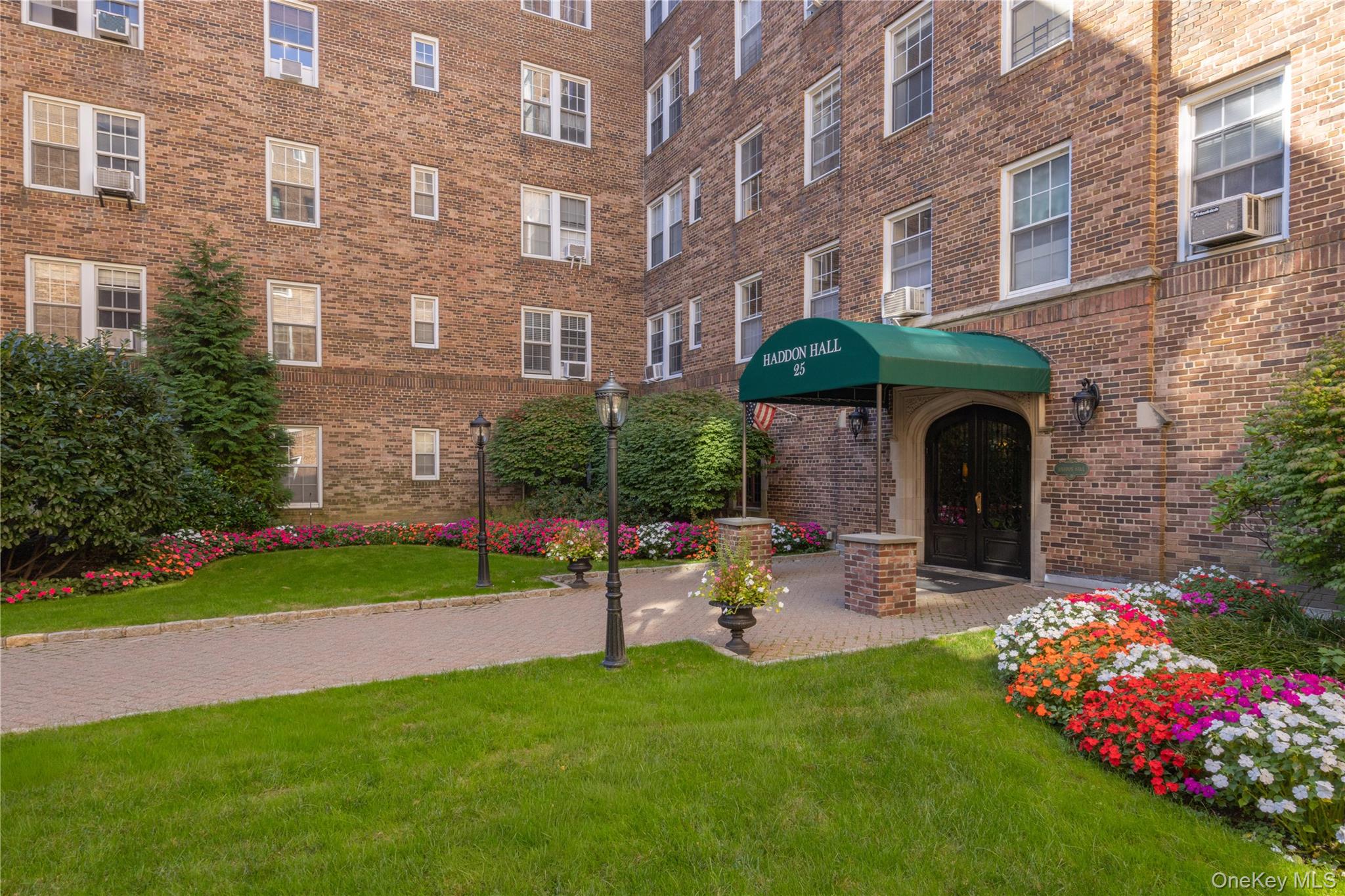 25 Parkview Avenue, Unit 2M photo 29