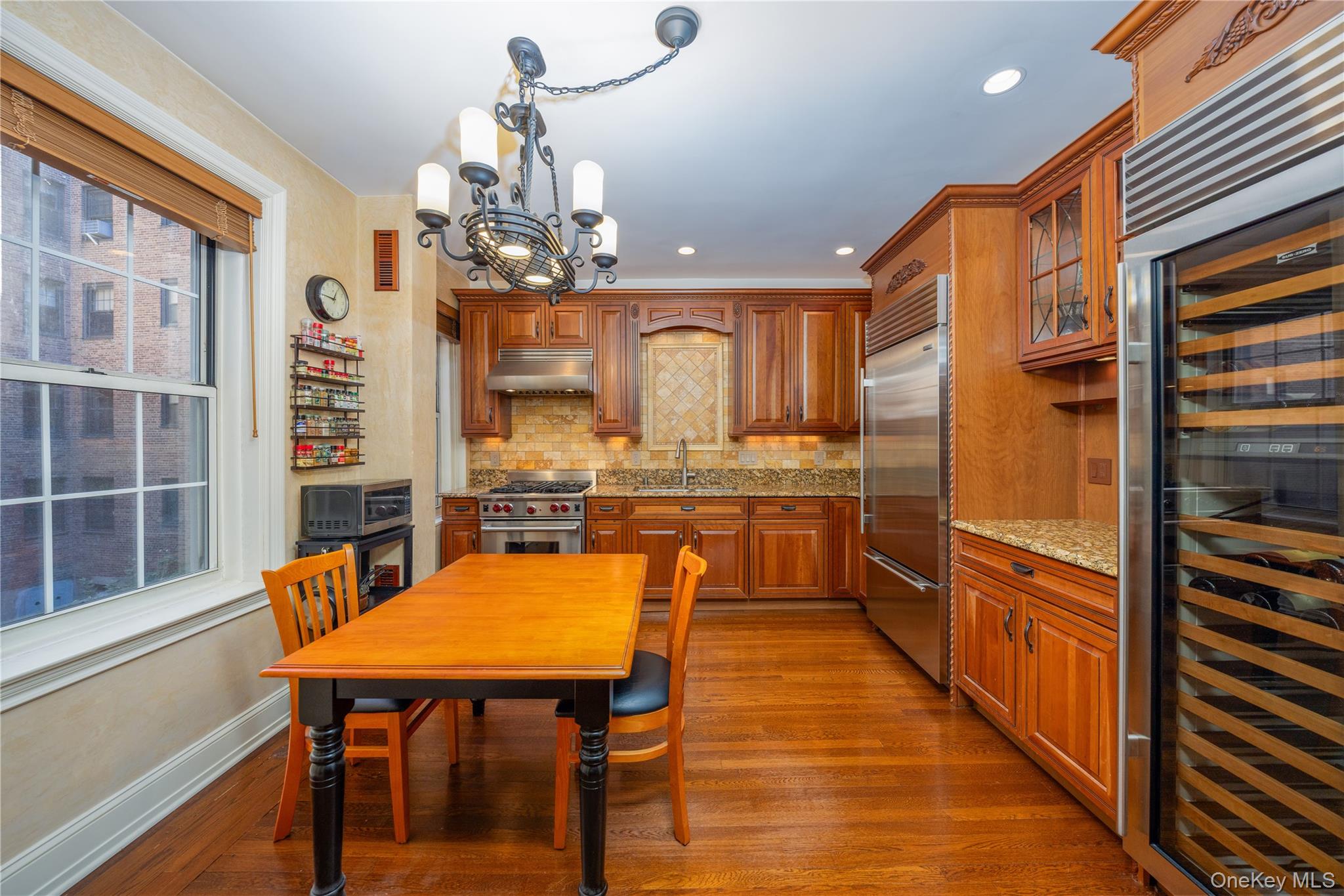 25 Parkview Avenue, Unit 2M photo 14