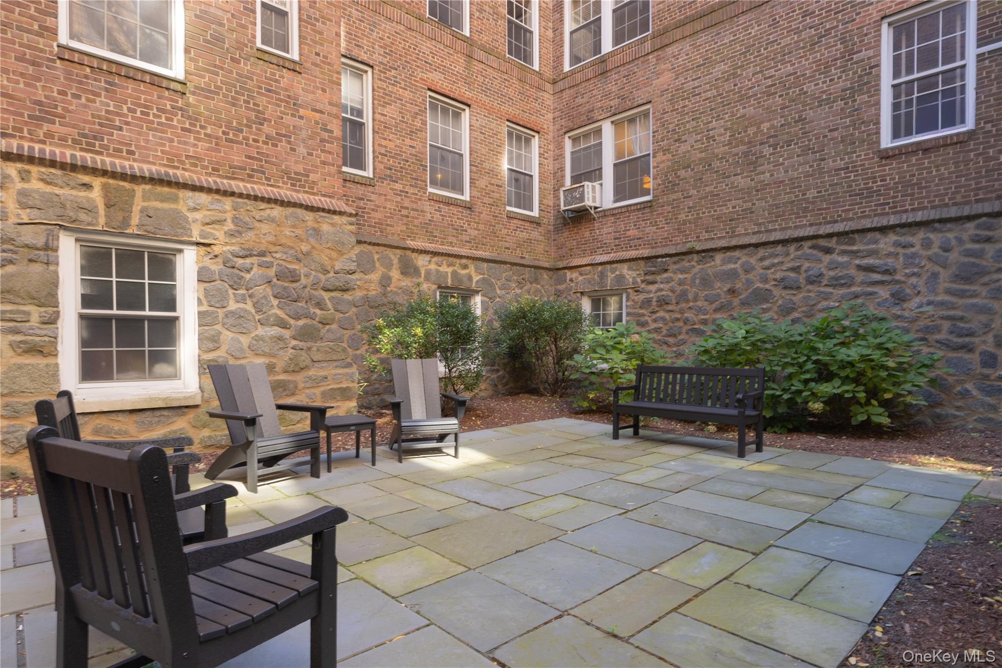 25 Parkview Avenue, Unit 2M photo 26