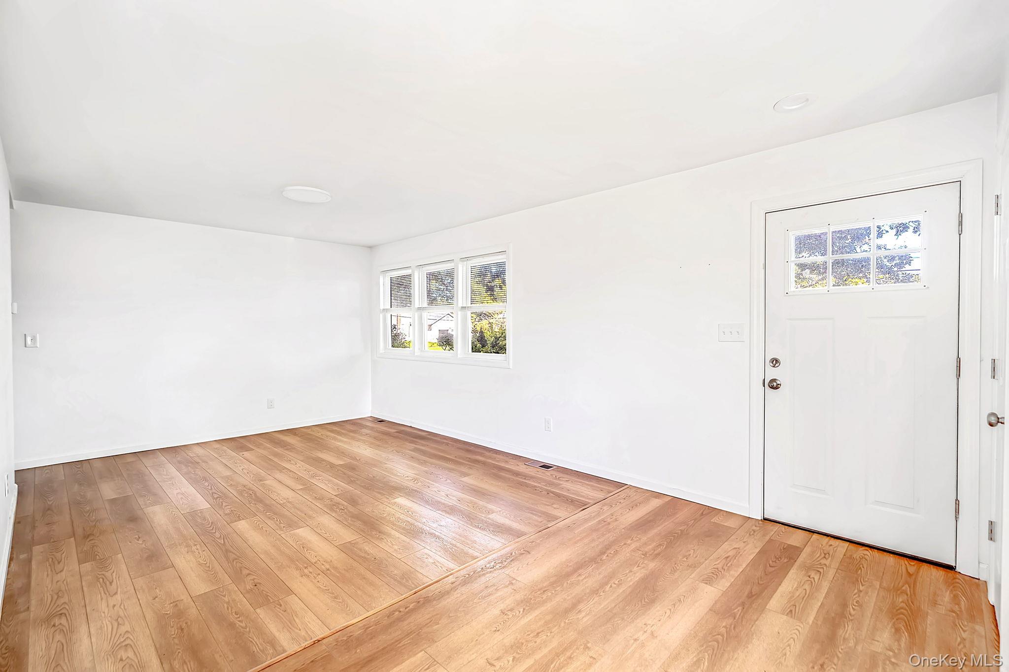 138 Central Avenue – For Sale photo 4