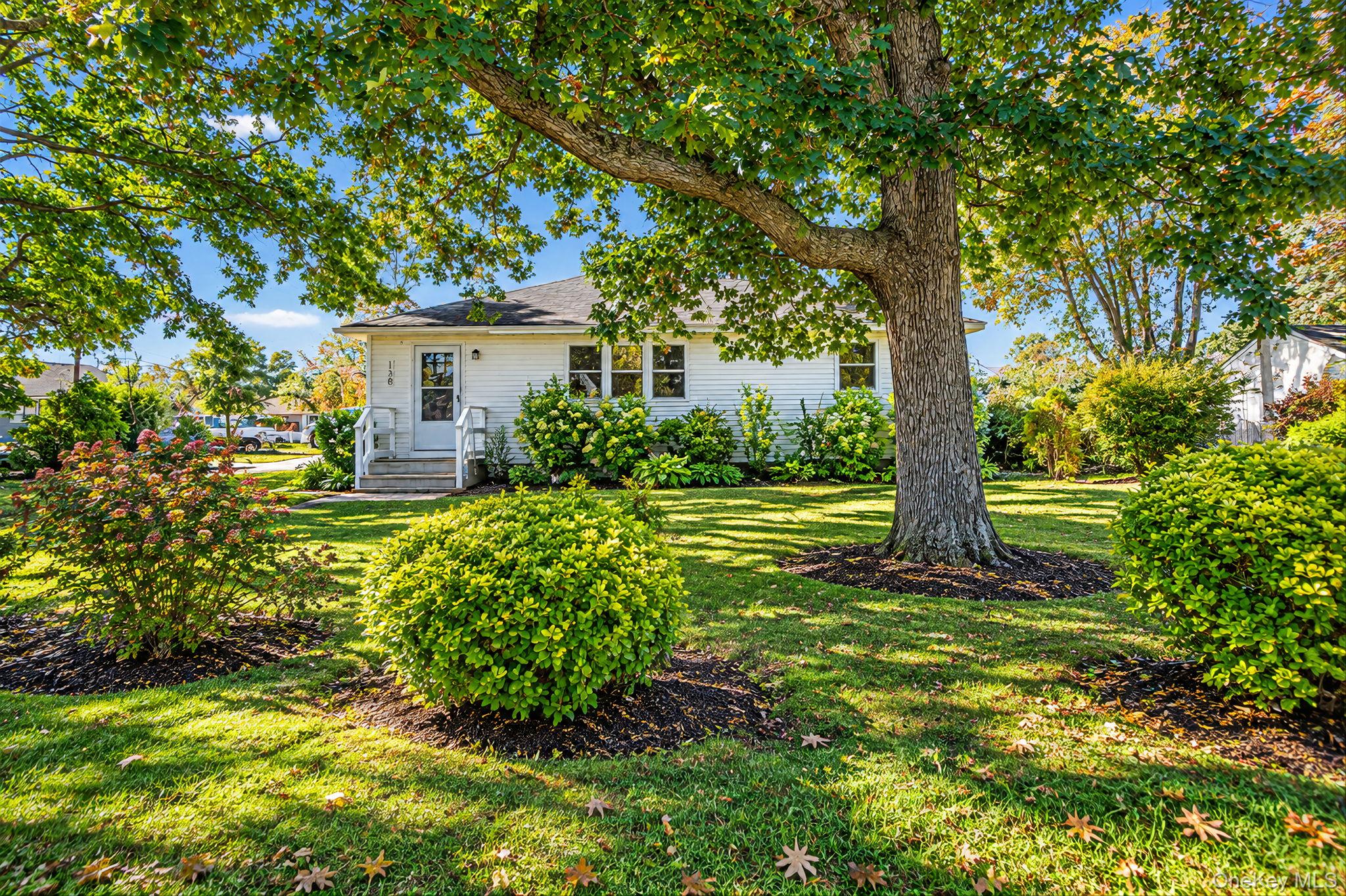 138 Central Avenue – For Sale photo 2