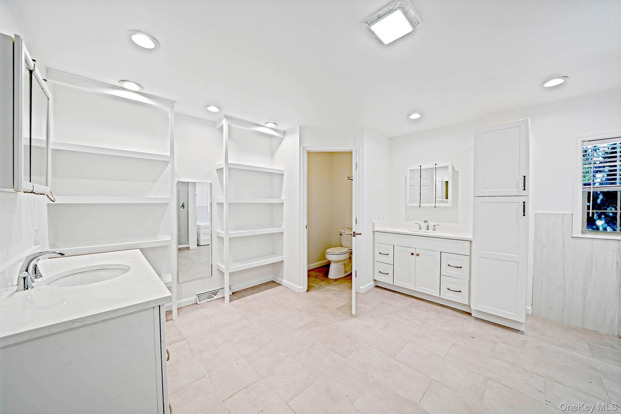 1661 Old Country Road, Unit 516 photo 29