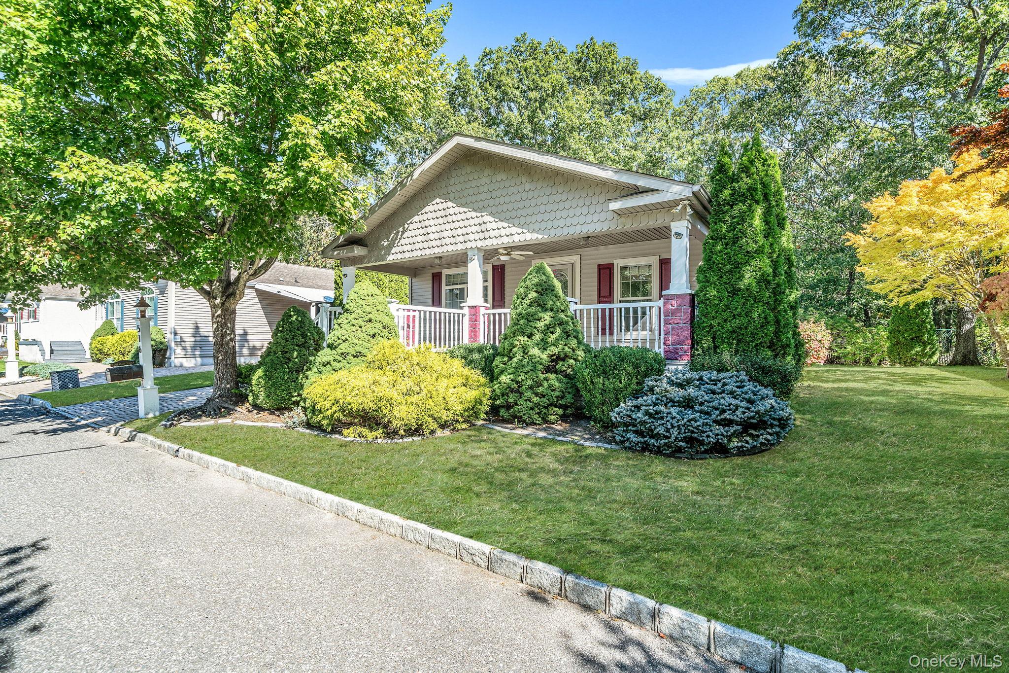 1661 Old Country Road, Unit 516