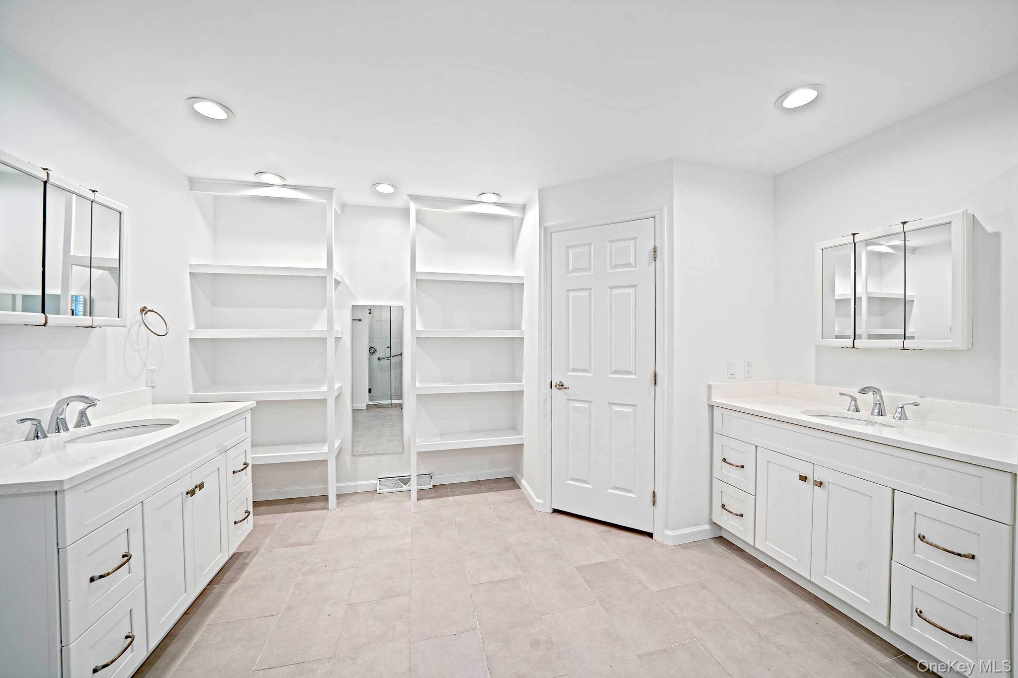 1661 Old Country Road, Unit 516 photo 30