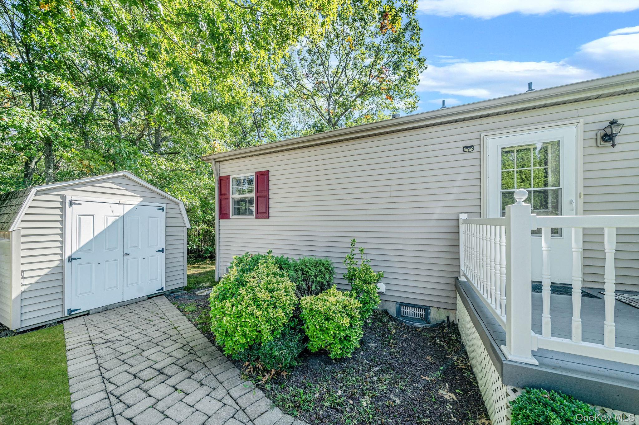1661 Old Country Road, Unit 516 photo 9