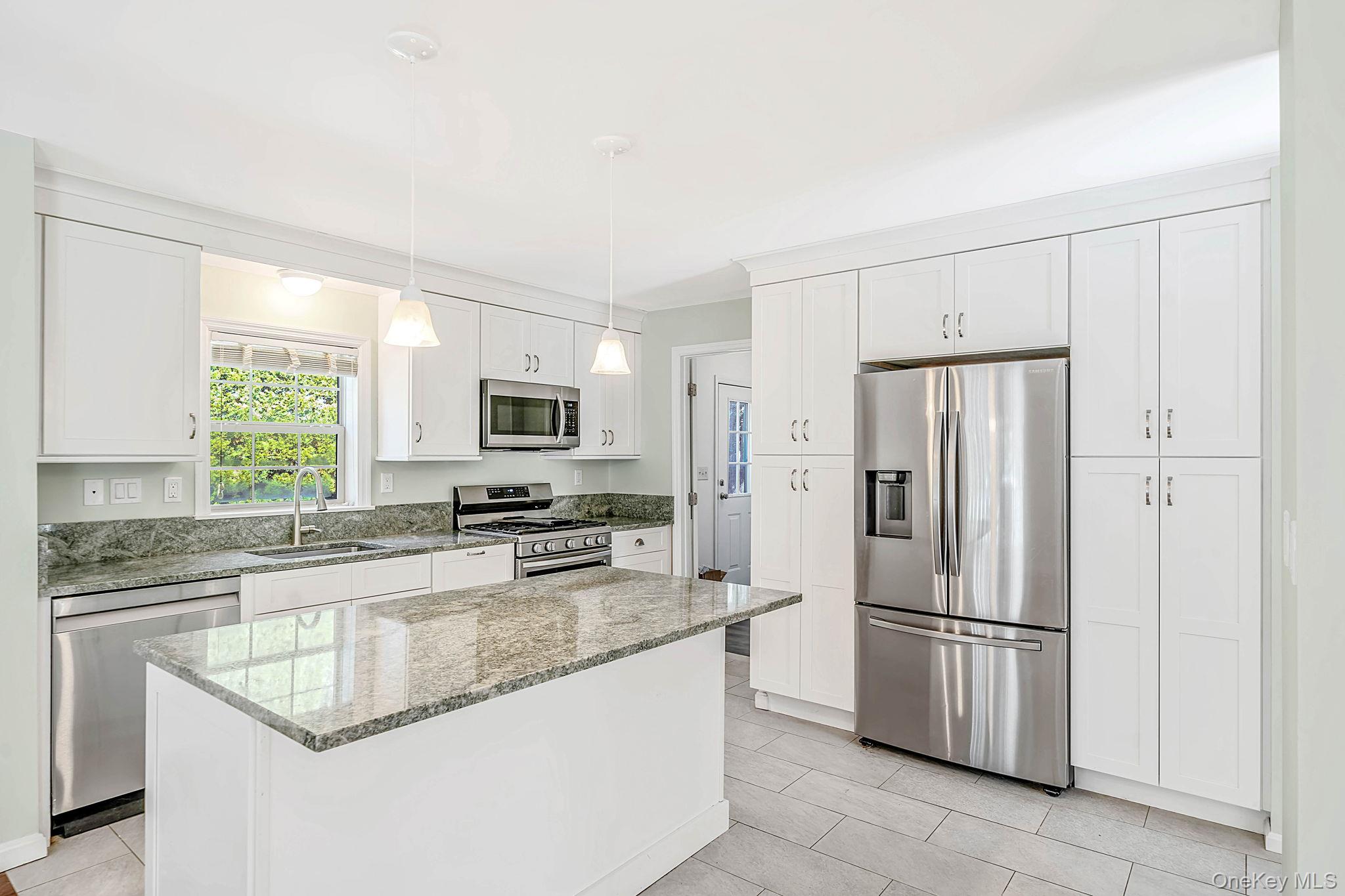 1661 Old Country Road, Unit 516 photo 19