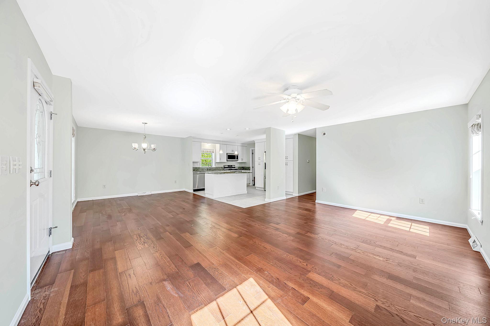 1661 Old Country Road, Unit 516 photo 11