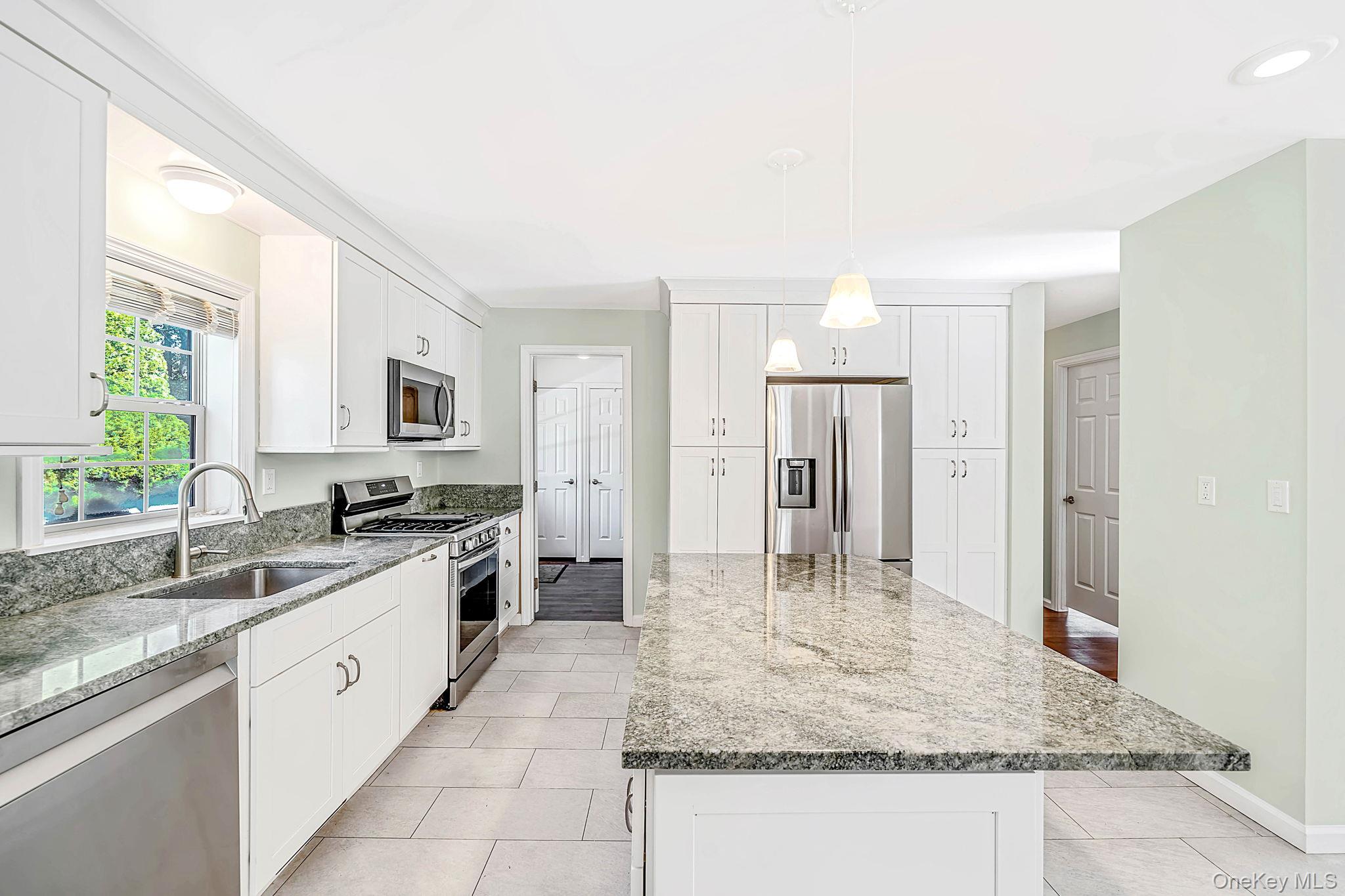 1661 Old Country Road, Unit 516 photo 18