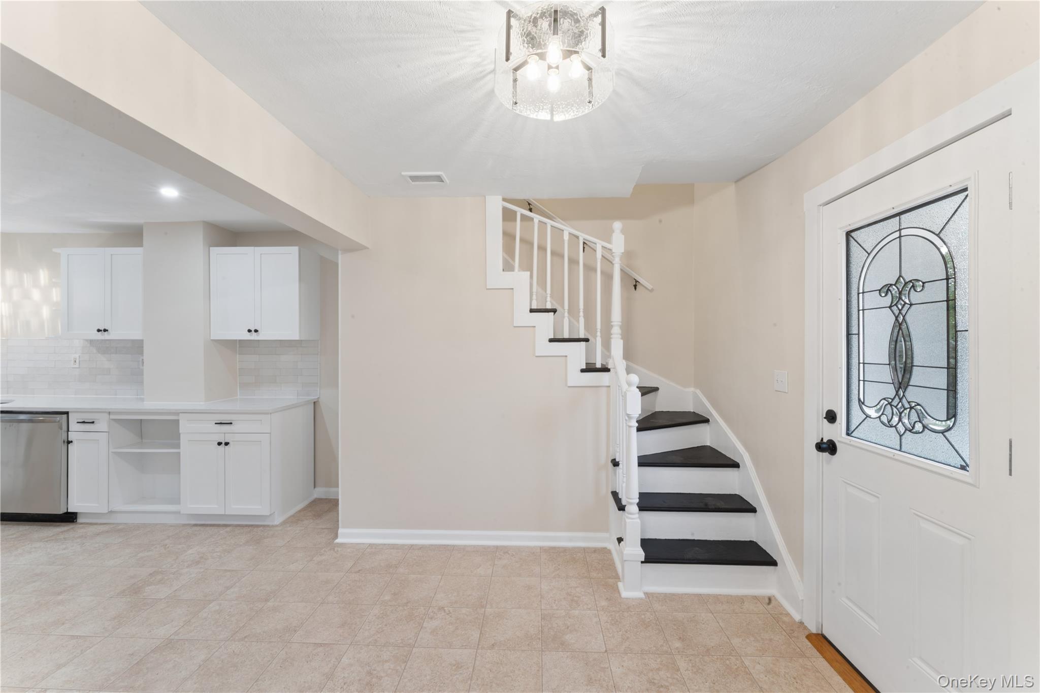 12 East Place – For Sale photo 3