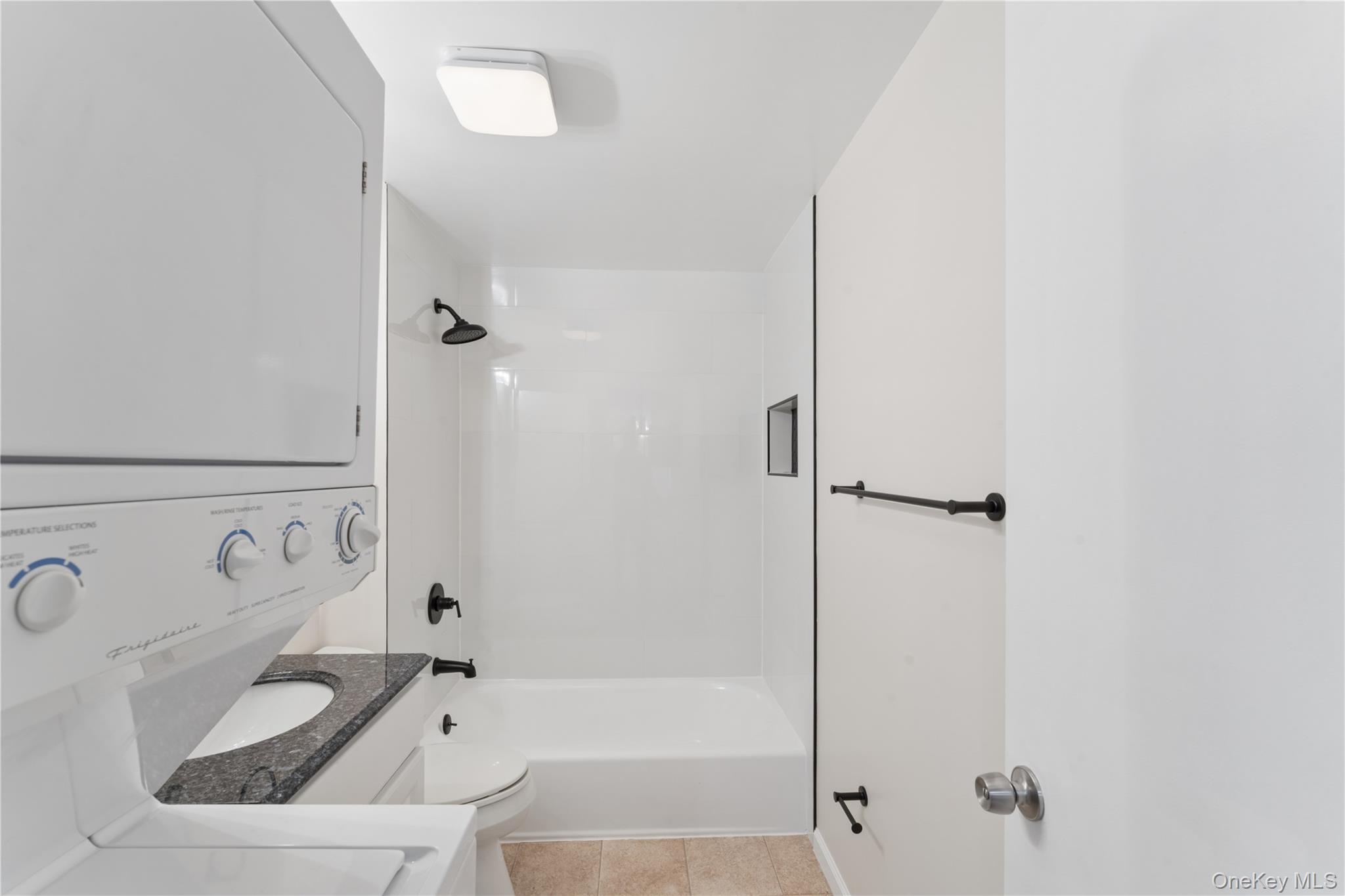 12 East Place – For Sale photo 9