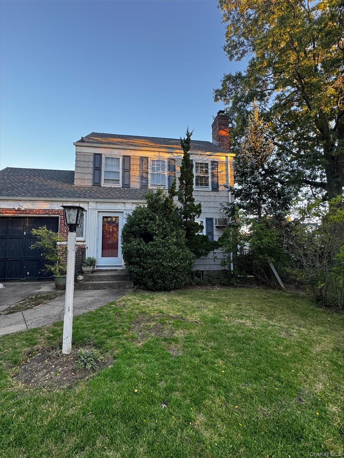 1569 Hewlett Avenue – For Sale photo 2
