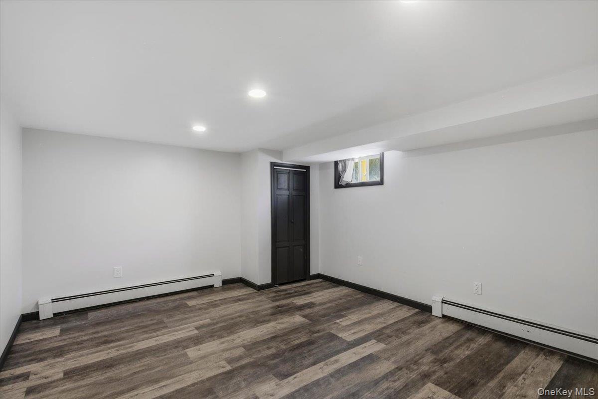 8 E Willow Street – For Rent photo 27