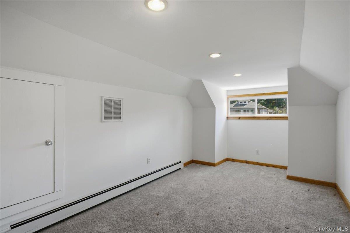 8 E Willow Street – For Rent photo 23