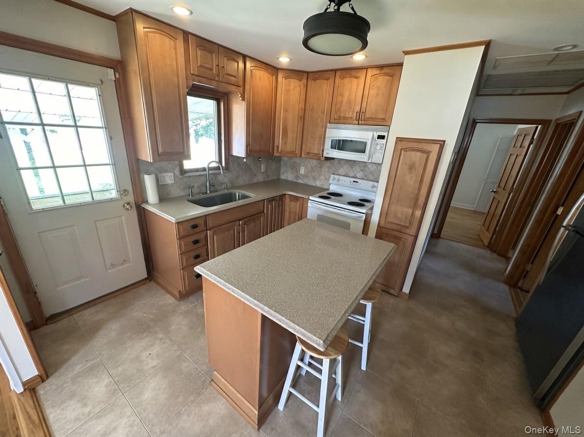 648 Dogwood Avenue – For Rent photo 7