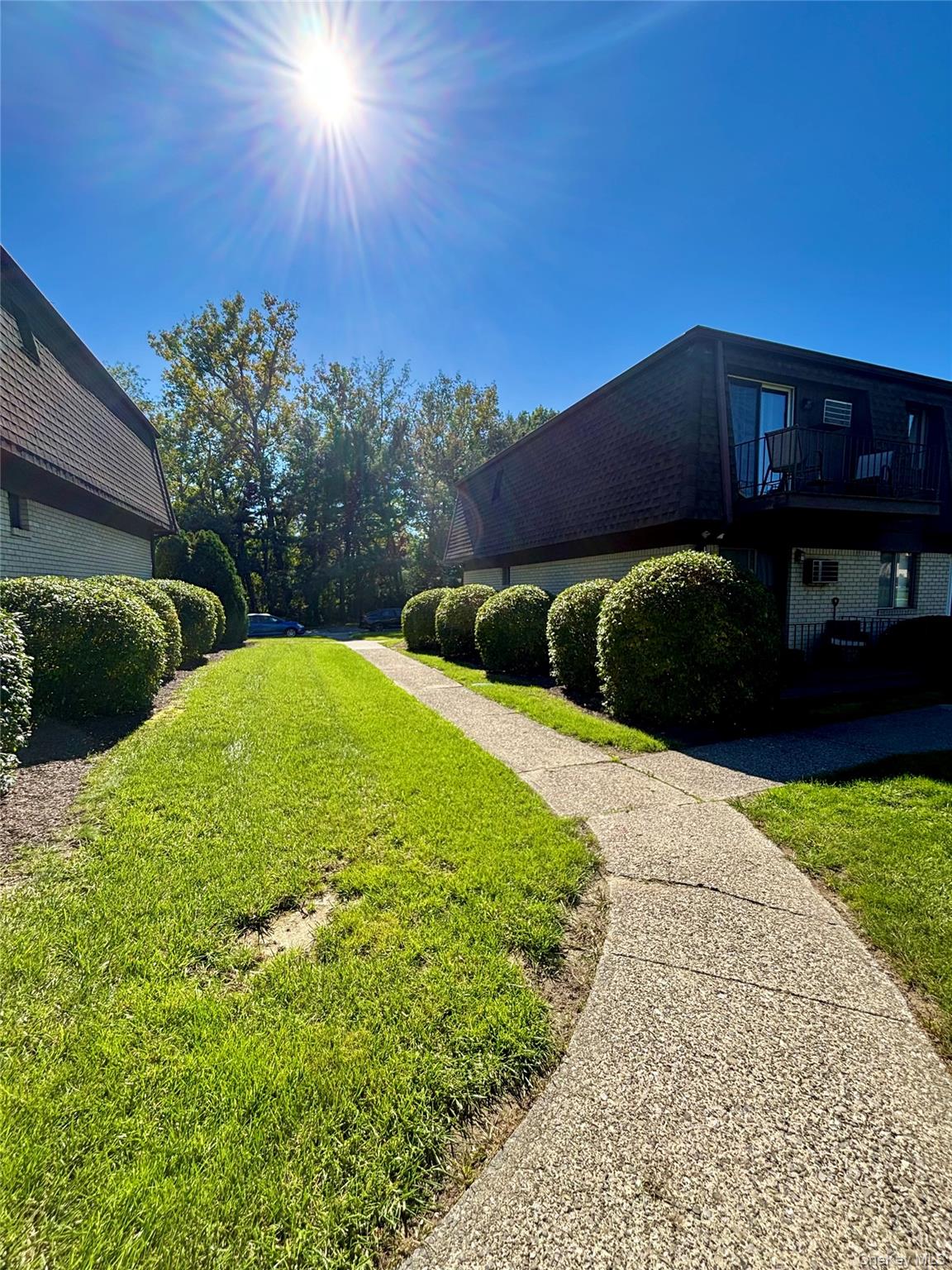 1001 Cherry Hill Drive, Unit 1001 photo 4