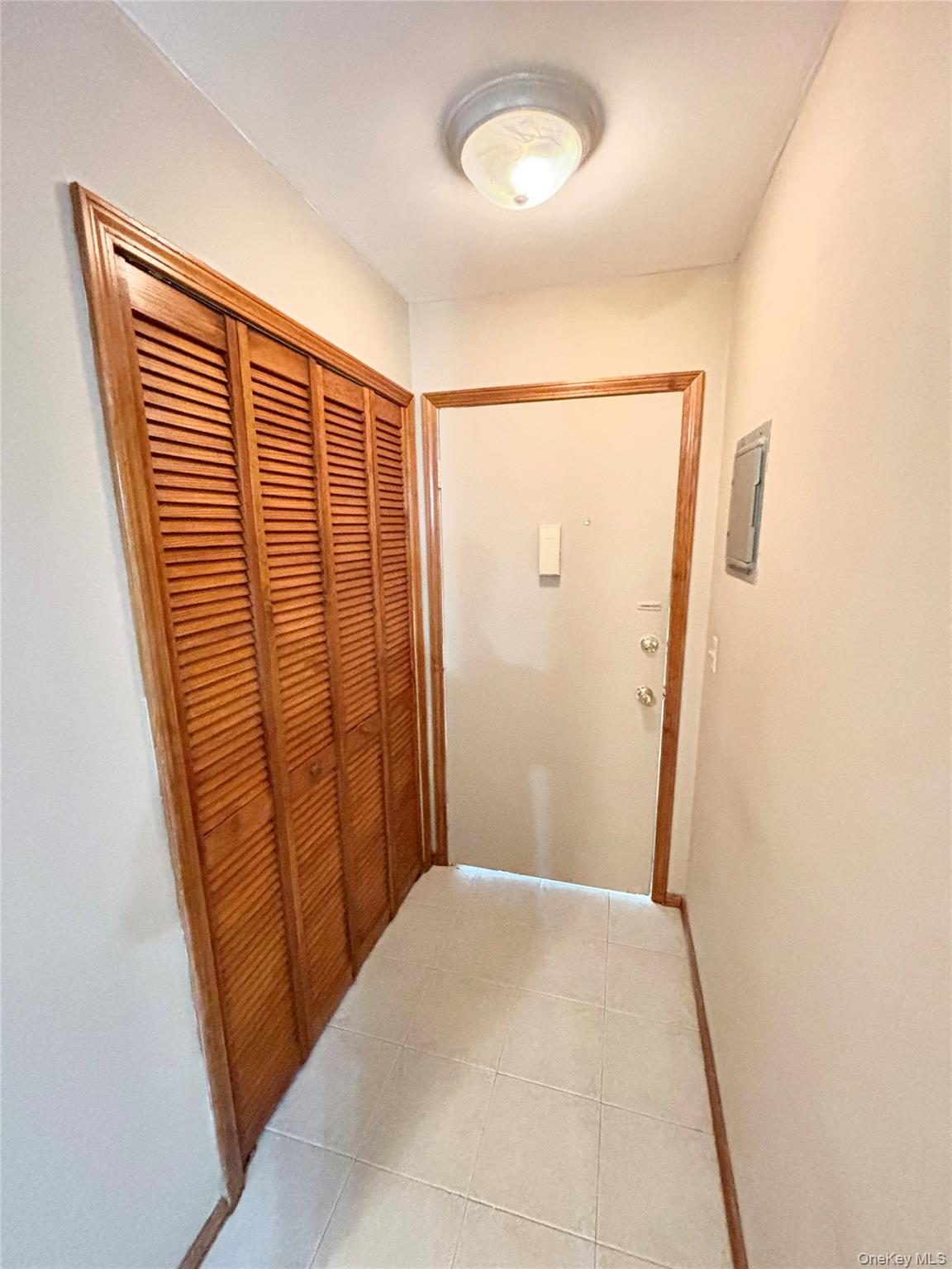 1001 Cherry Hill Drive, Unit 1001 photo 5