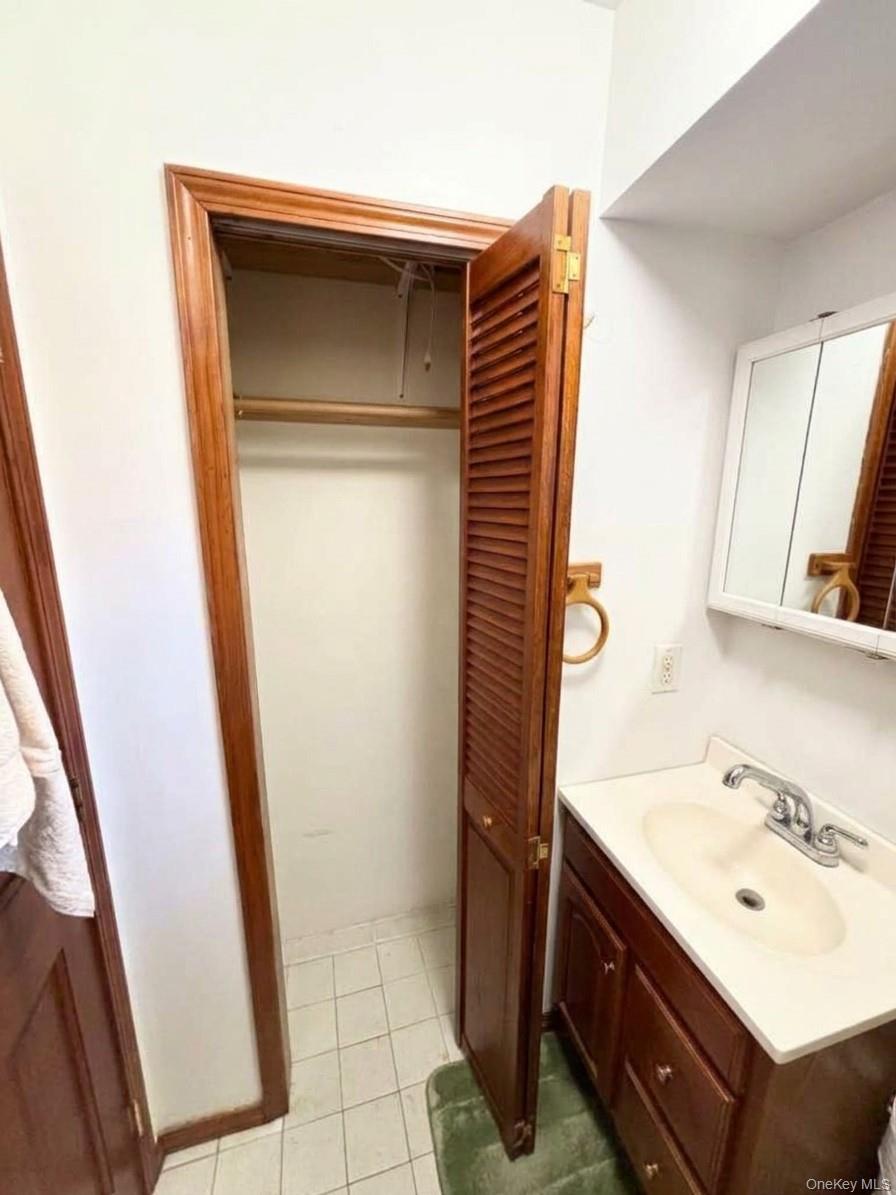 1001 Cherry Hill Drive, Unit 1001 photo 18
