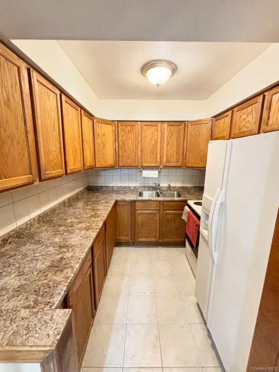 1001 Cherry Hill Drive, Unit 1001 photo 8