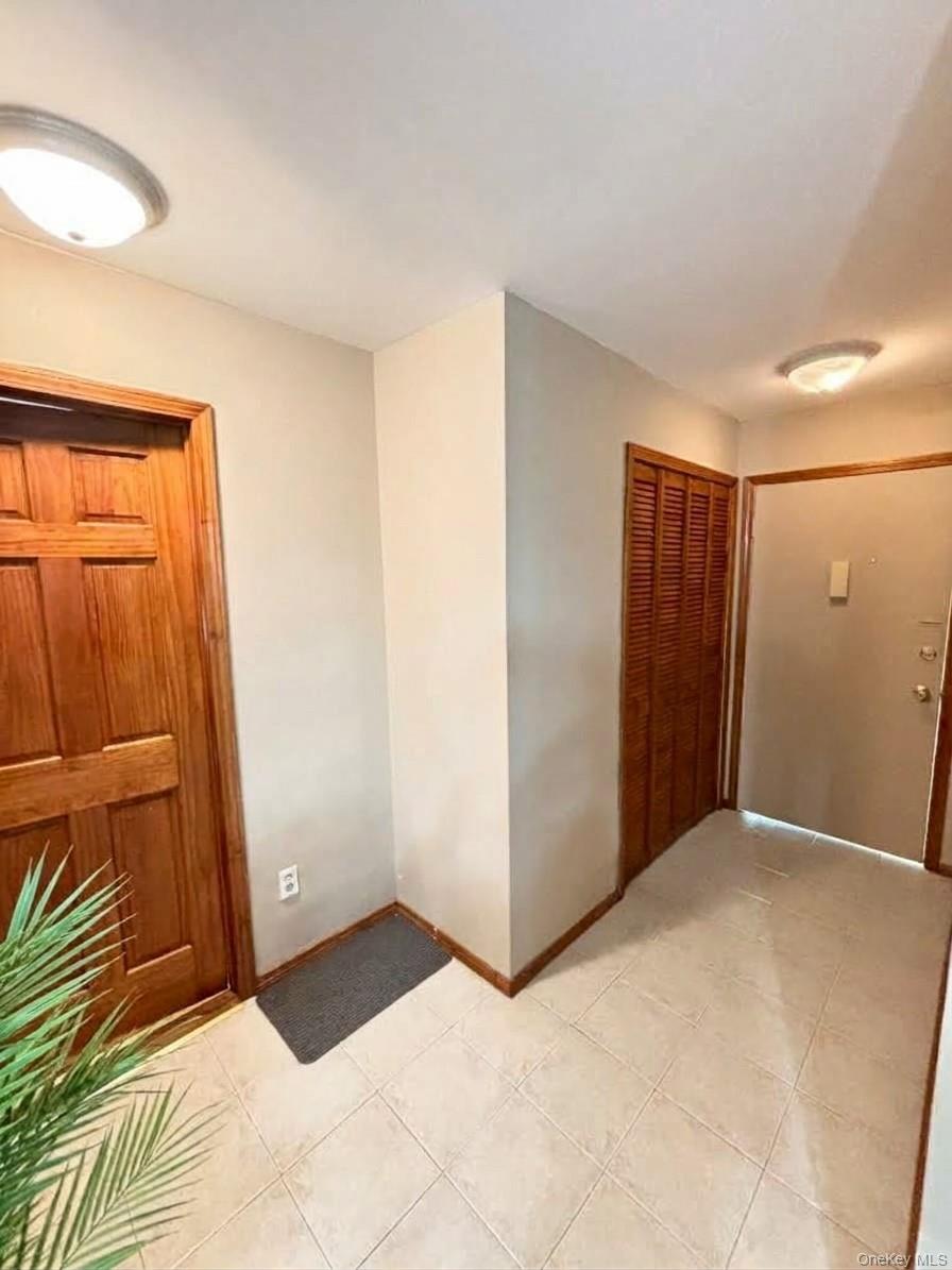 1001 Cherry Hill Drive, Unit 1001 photo 6