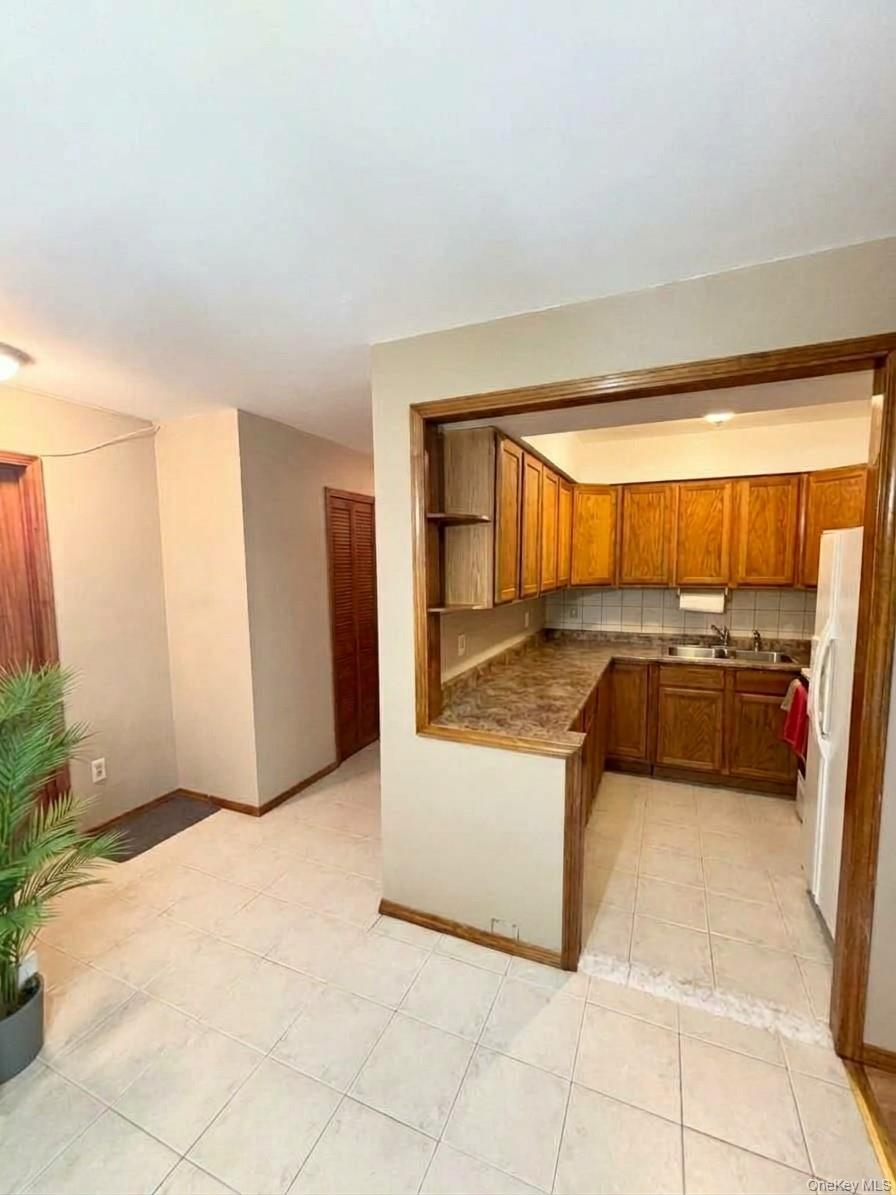 1001 Cherry Hill Drive, Unit 1001 photo 7