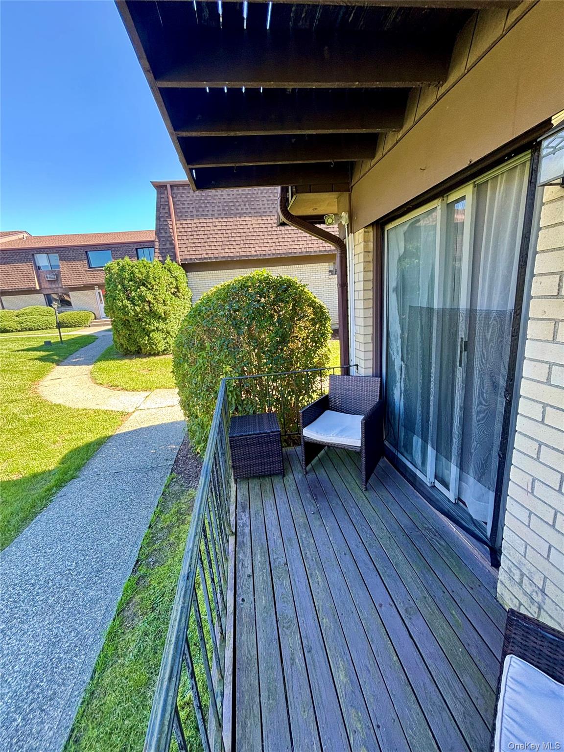 1001 Cherry Hill Drive, Unit 1001 photo 19