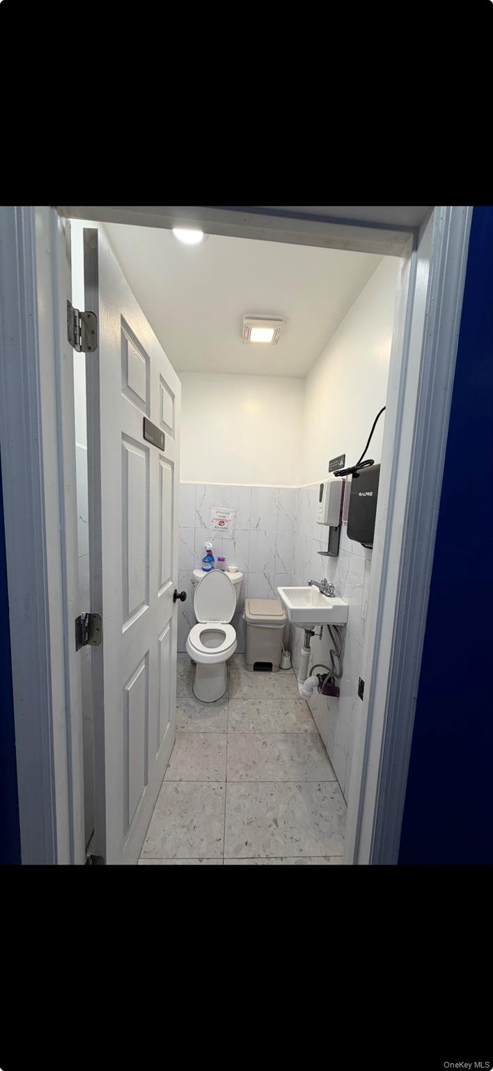 10817 Liberty Avenue – For Sale photo 13