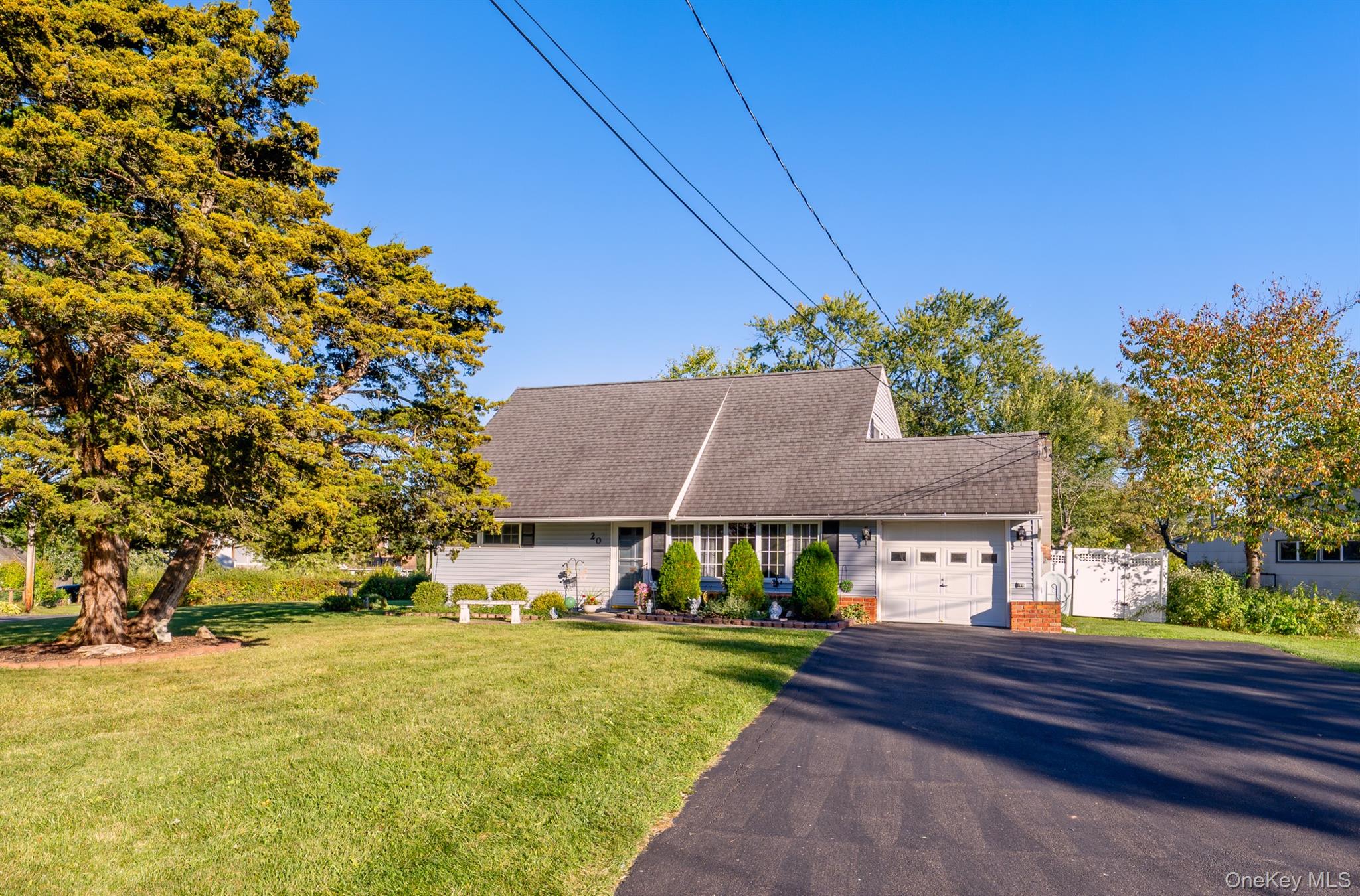20 Meadowbrook Drive – For Sale