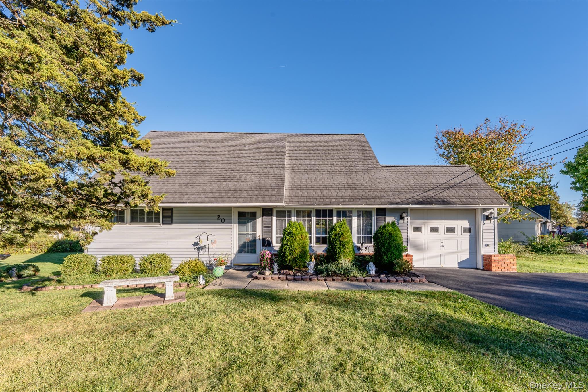 20 Meadowbrook Drive – For Sale photo 2