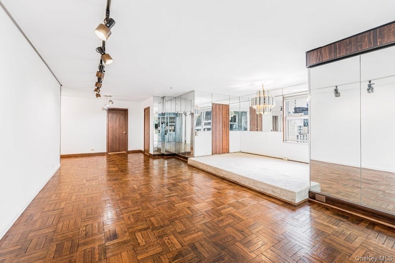 77 W 55th Street, Unit 17B