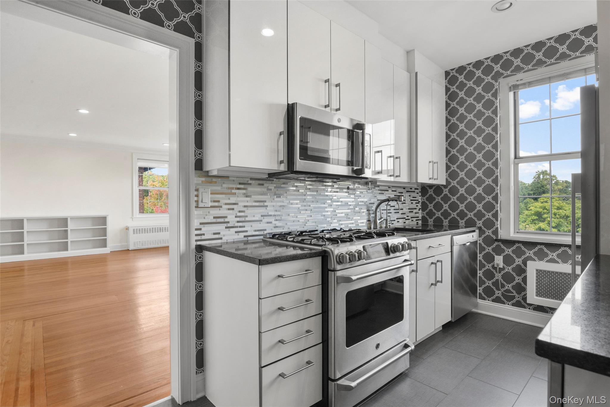 16 N Chatsworth Avenue, Unit 712 photo 9