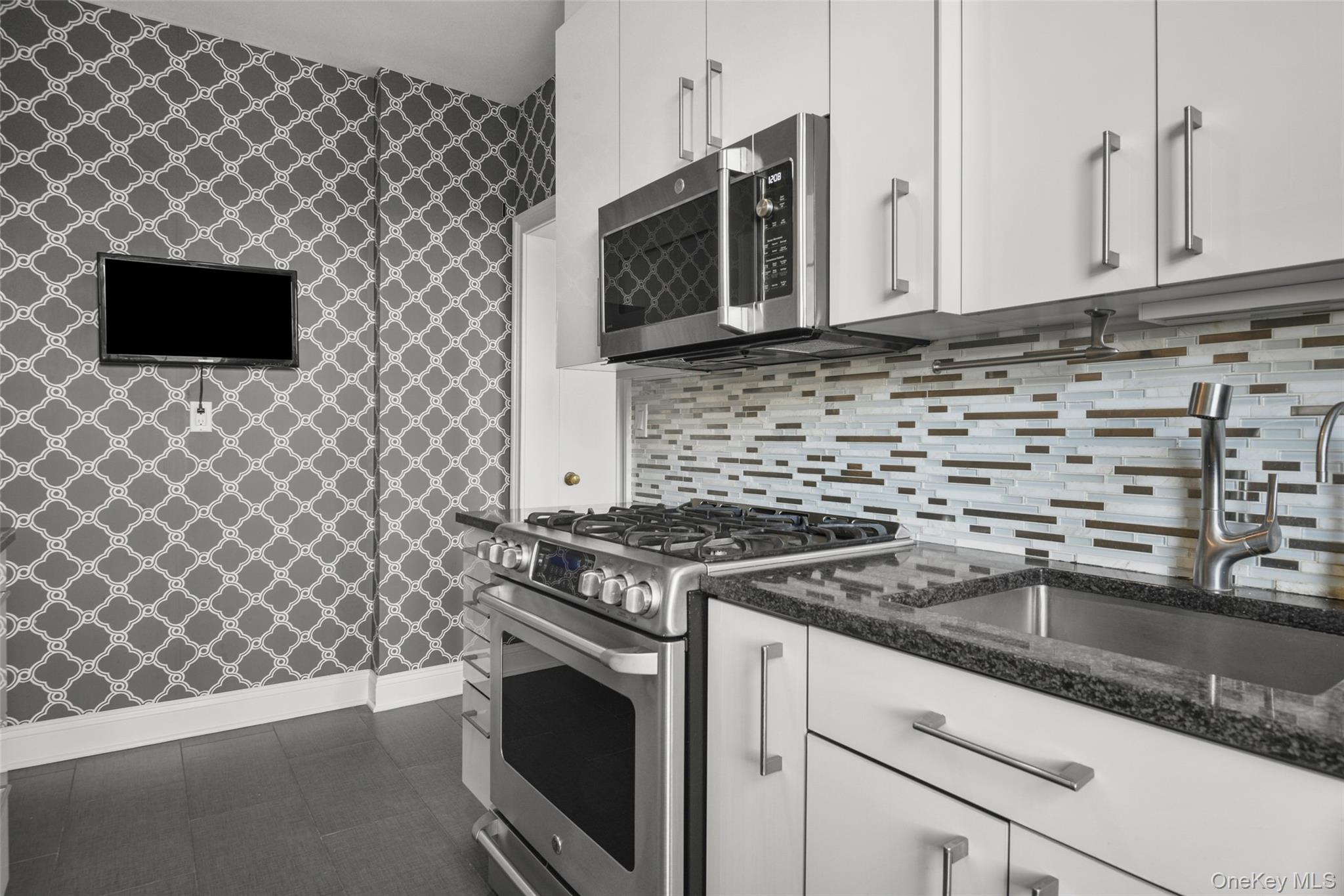 16 N Chatsworth Avenue, Unit 712 photo 11
