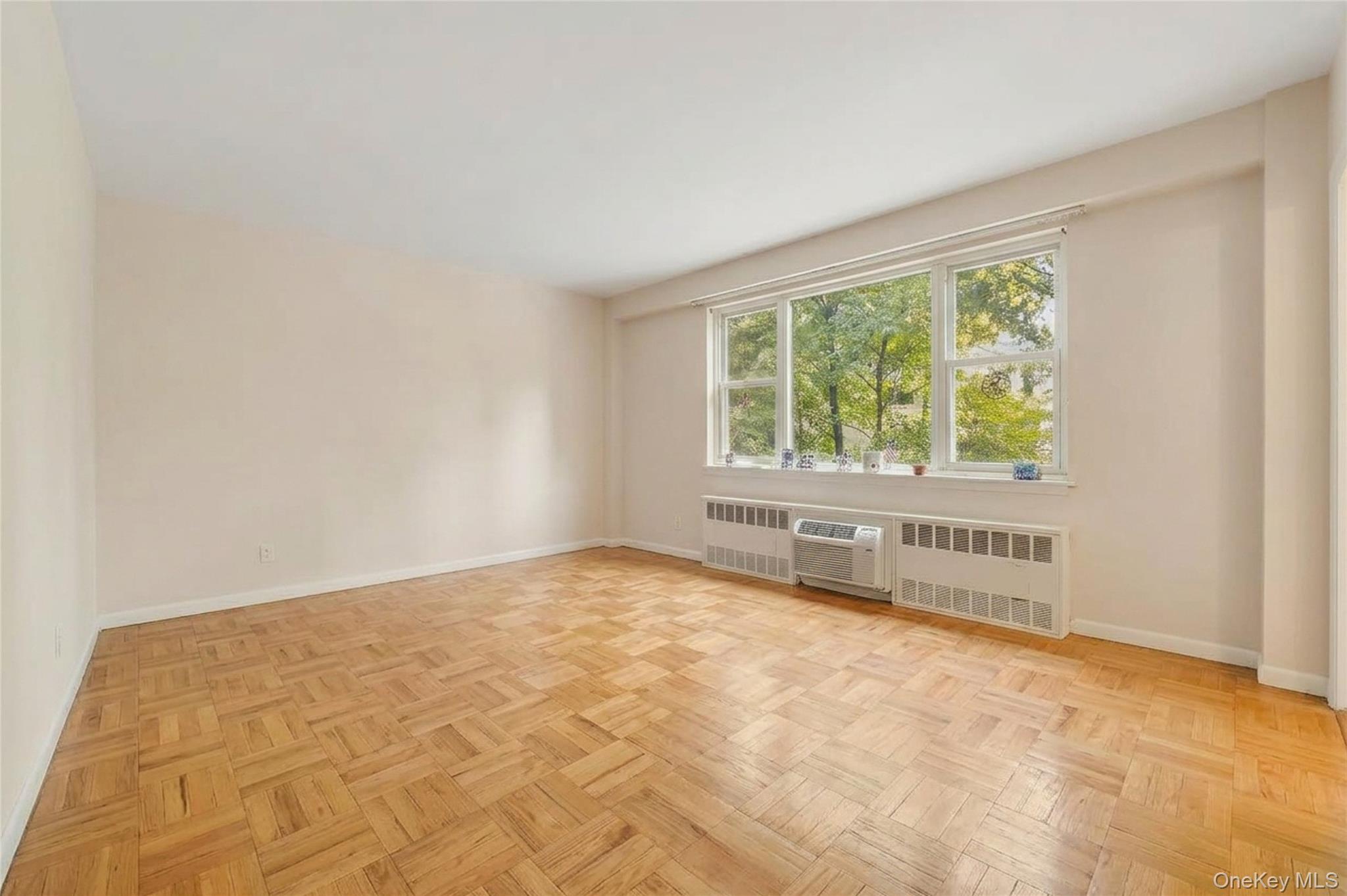 72 Pondfield Road W, Unit 4C photo 25