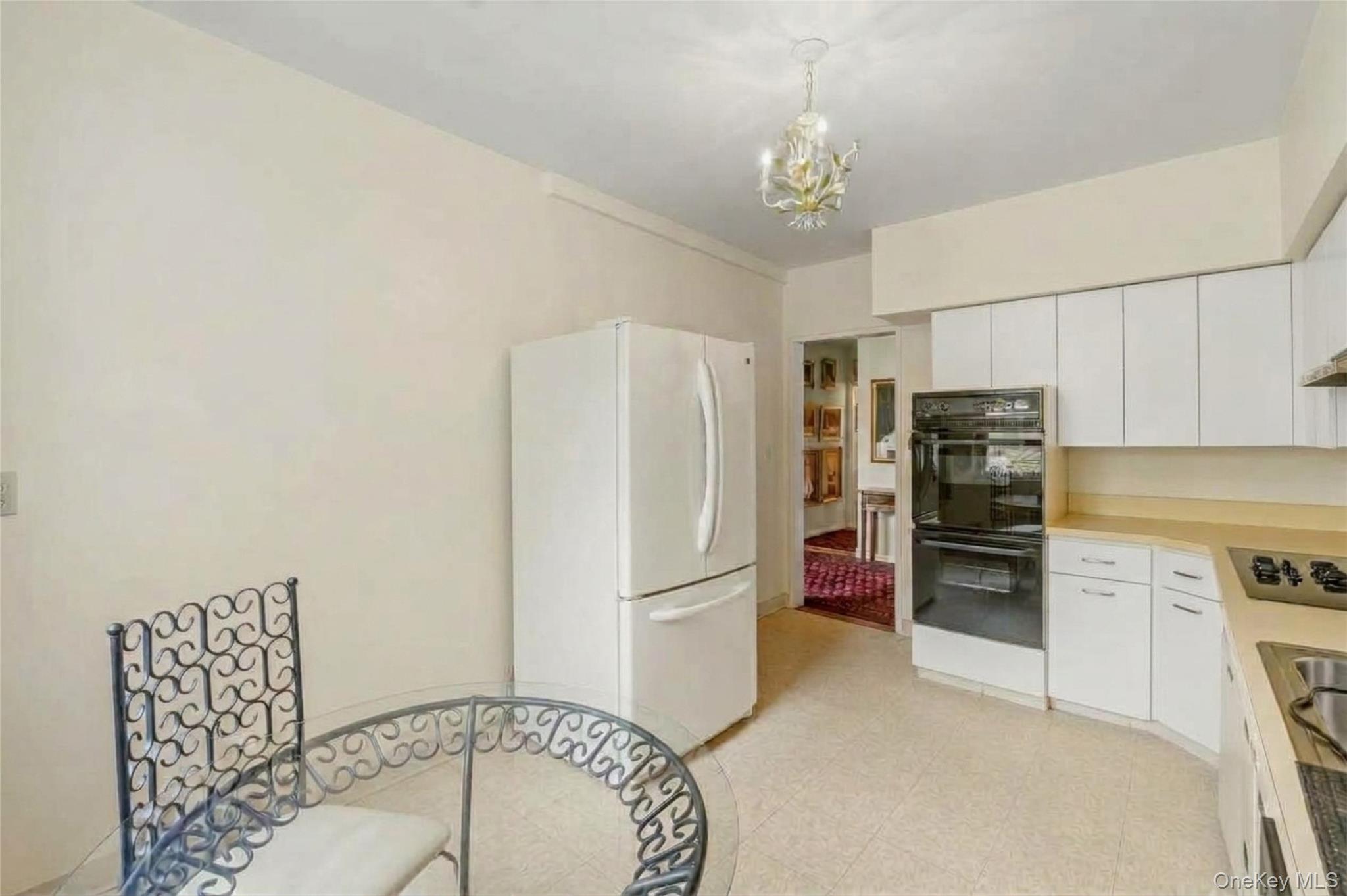 72 Pondfield Road W, Unit 4C photo 18