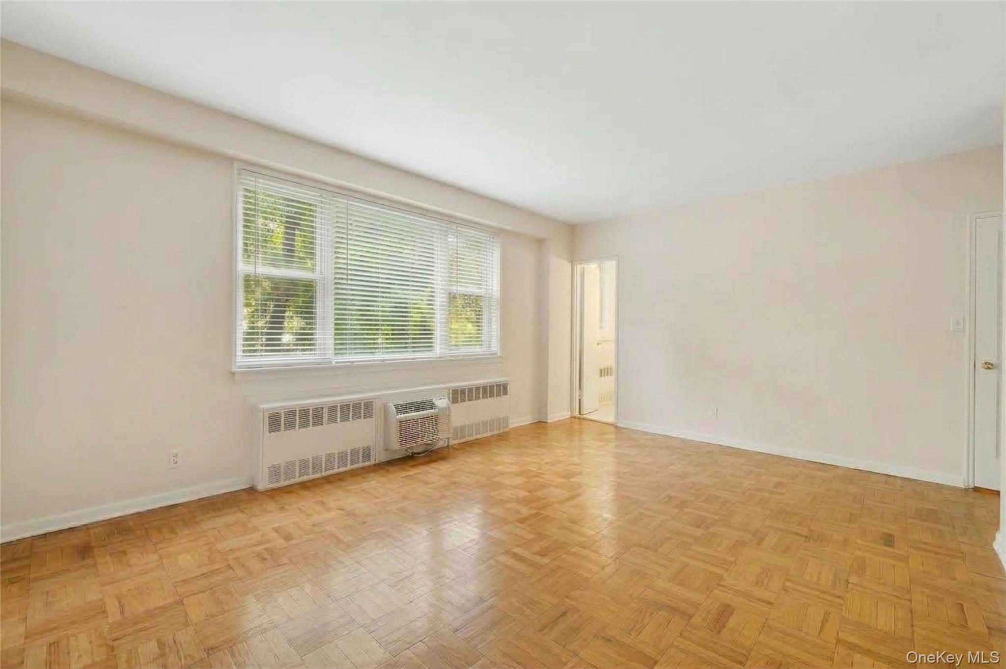 72 Pondfield Road W, Unit 4C photo 27