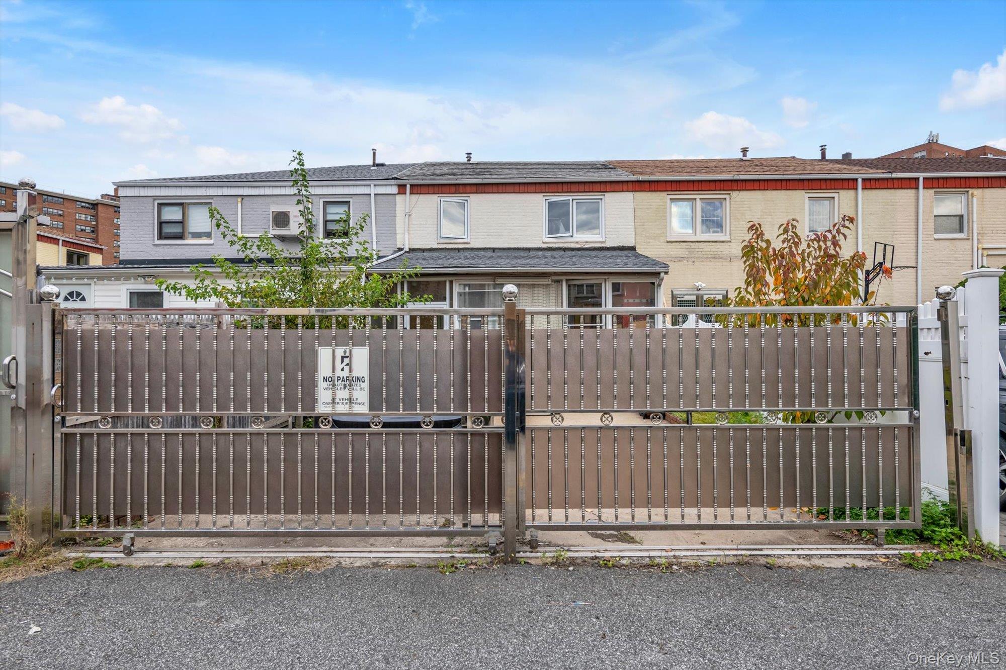 110-32 62 Drive – For Sale photo 16