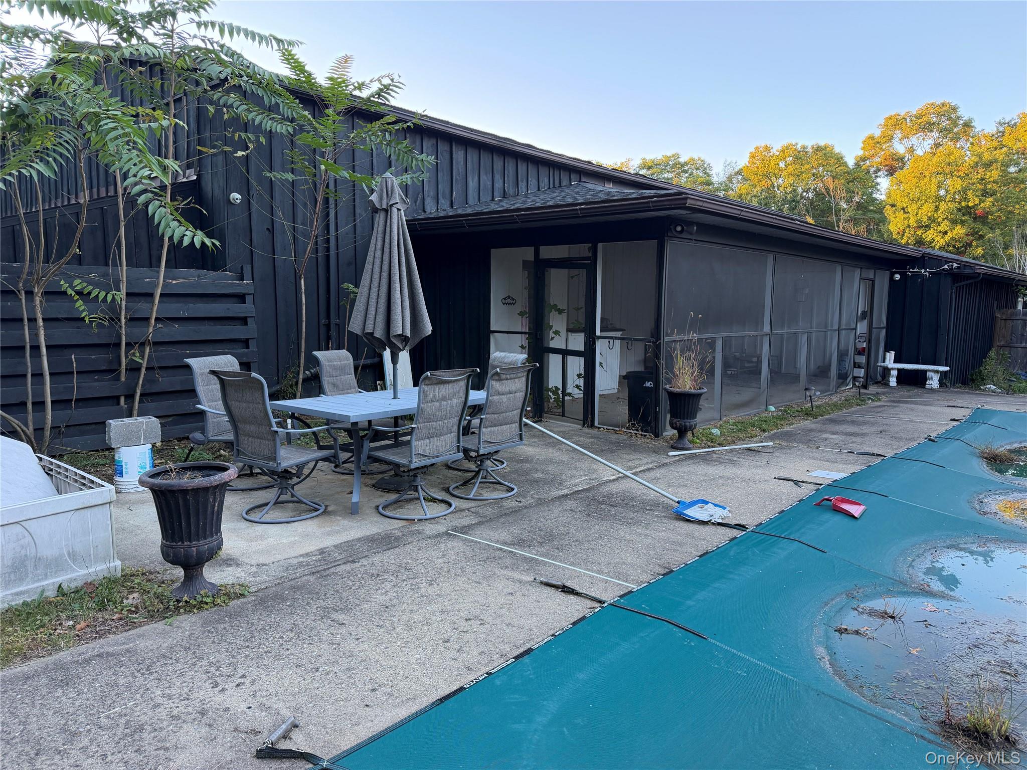 300 W Market Street – For Sale photo 3