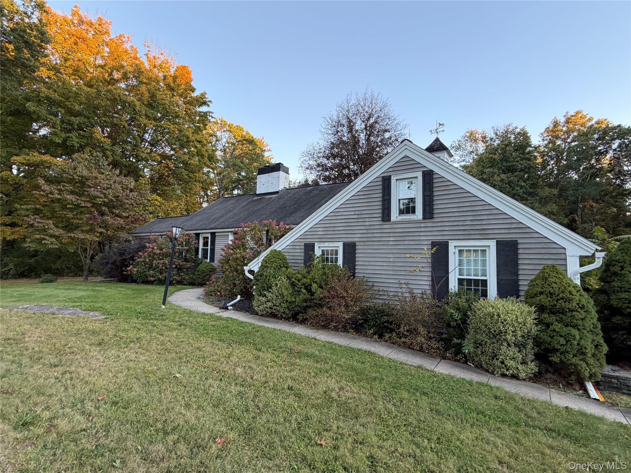 300 W Market Street – For Sale