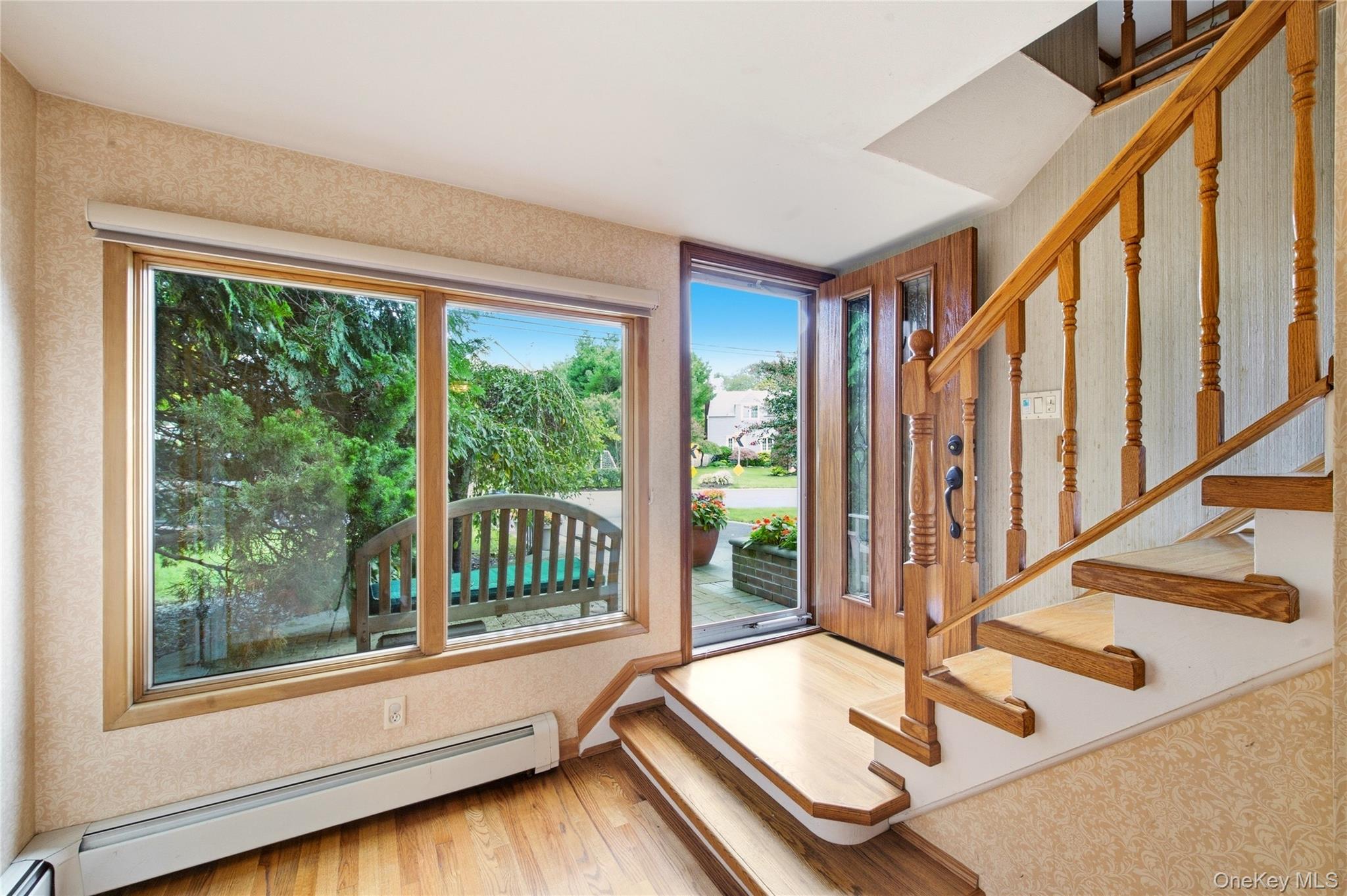 2554 Linden Lane – For Sale photo 2