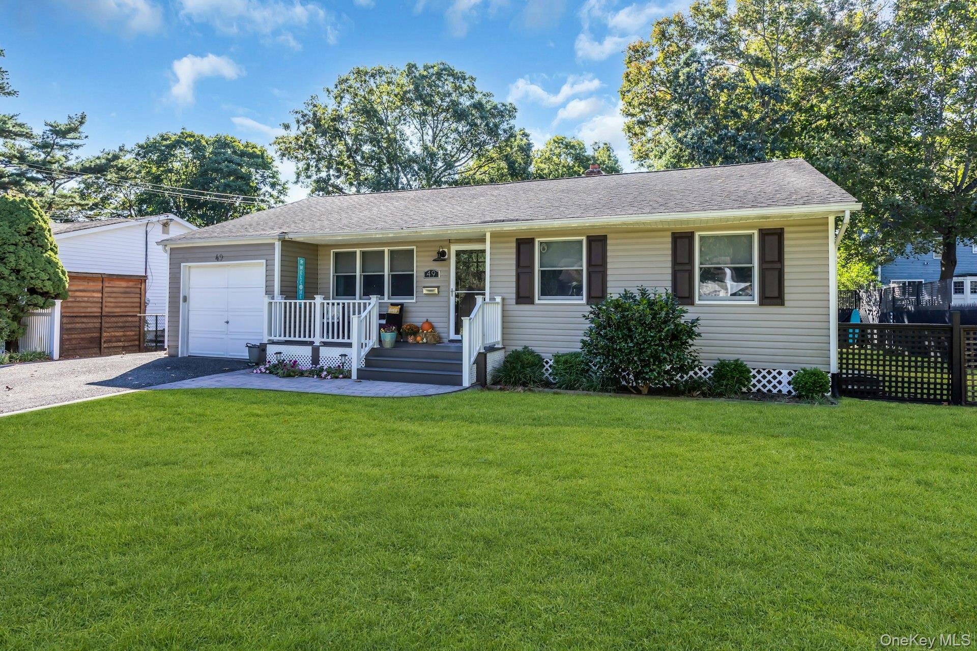 49 Muriel Place – For Sale photo 2