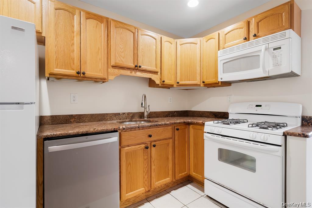 3 Charles Lane, Unit 2B photo 2