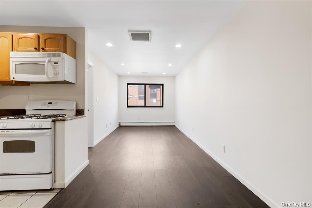 3 Charles Lane, Unit 2B photo 5