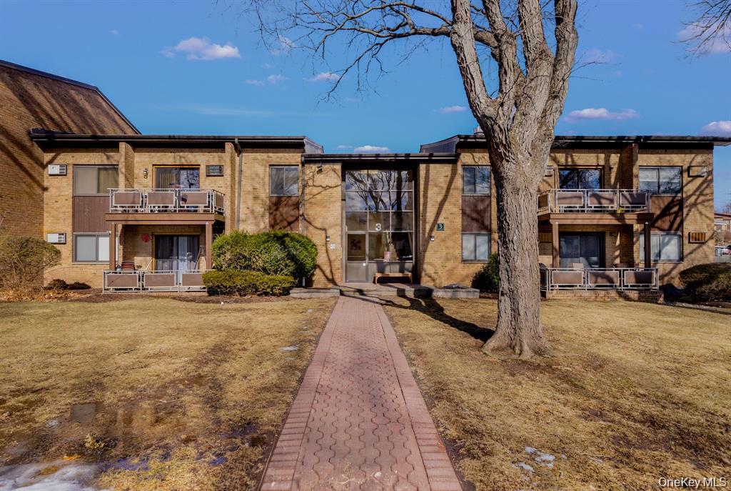 3 Charles Lane, Unit 2B