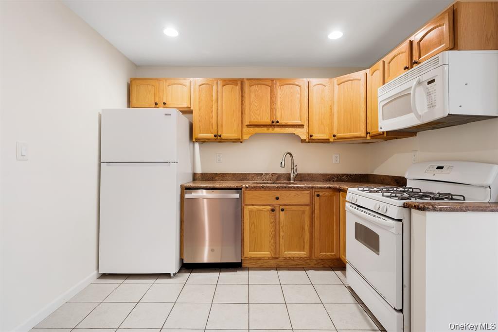 3 Charles Lane, Unit 2B photo 19