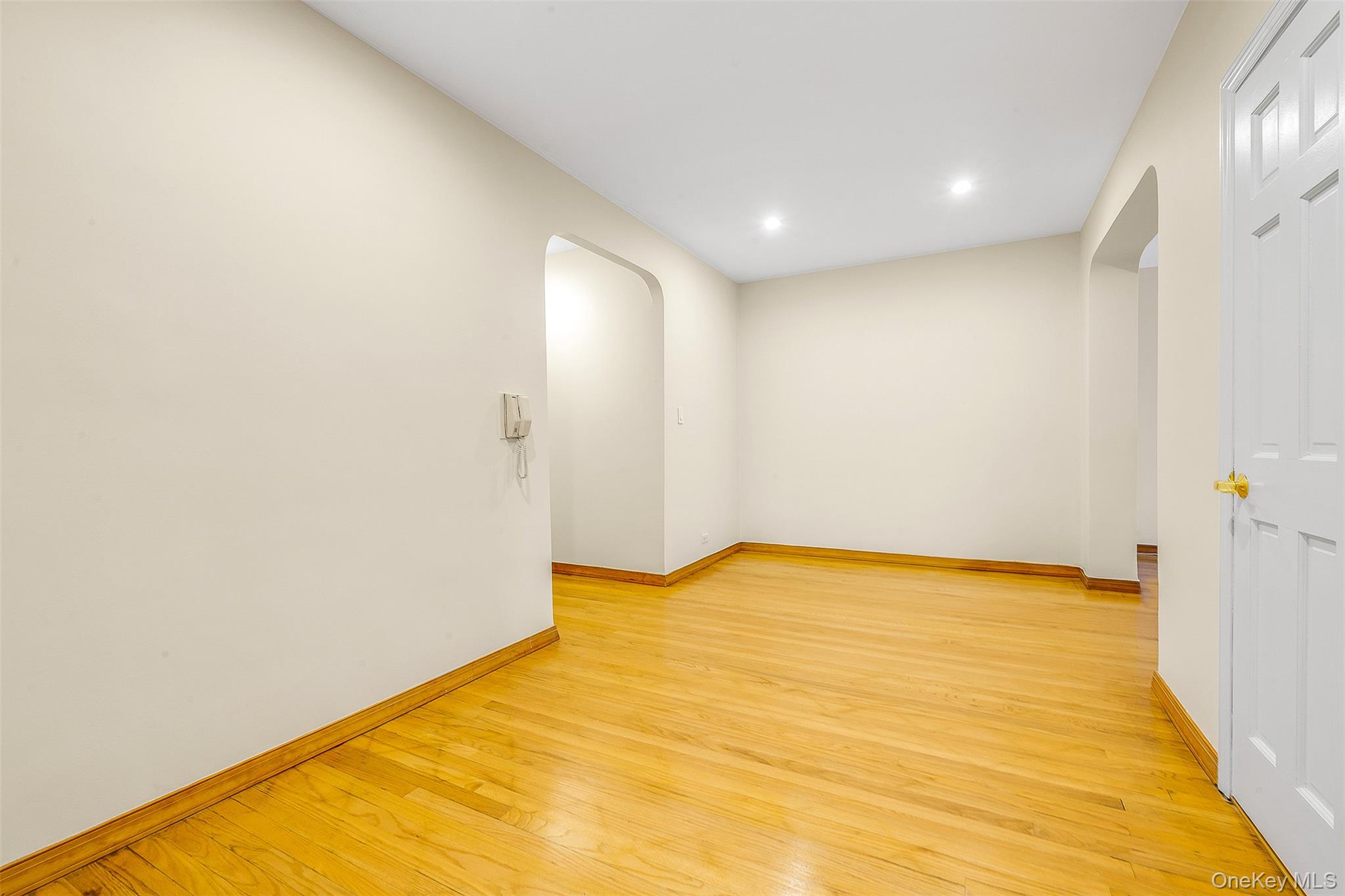 67-35 Yellowstone Boulevard, Unit 4S photo 5