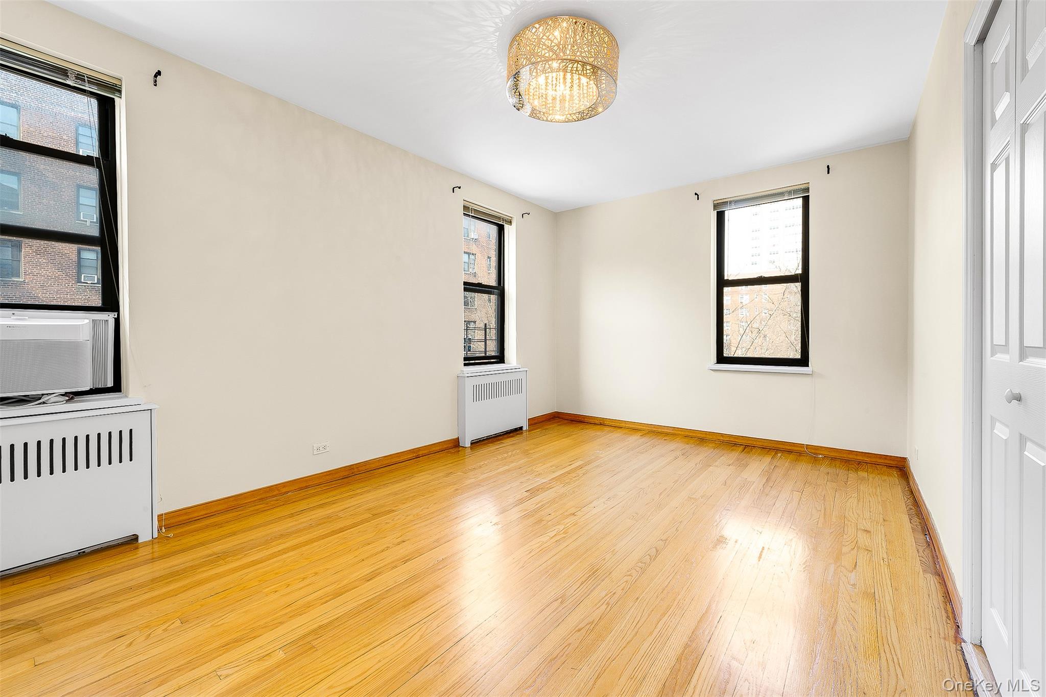 67-35 Yellowstone Boulevard, Unit 4S photo 16