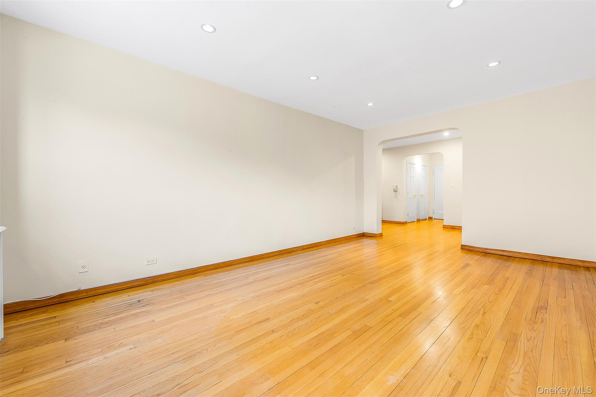 67-35 Yellowstone Boulevard, Unit 4S photo 7