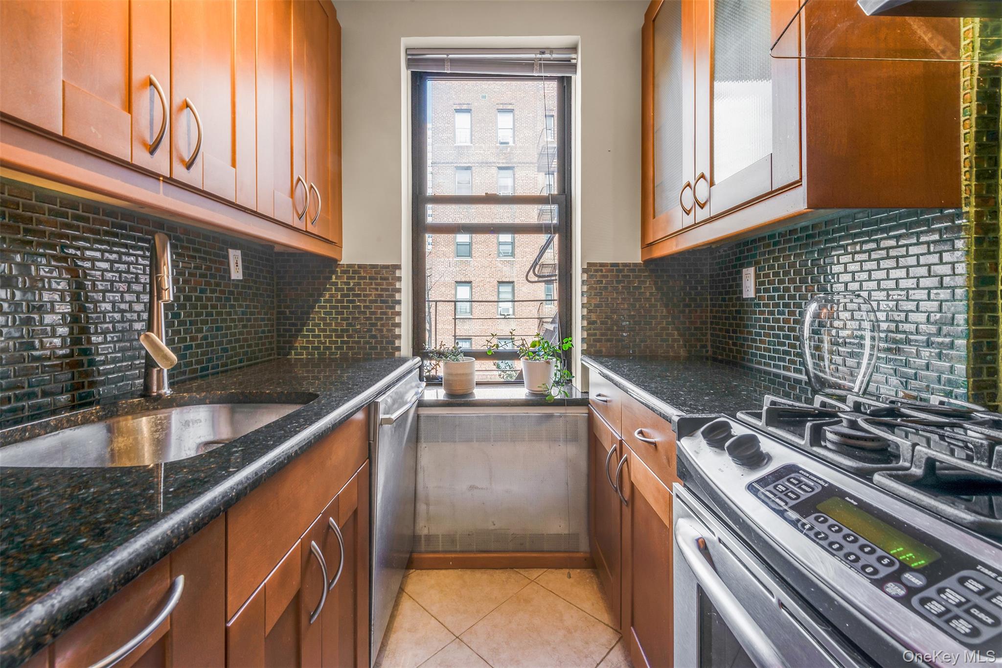 67-35 Yellowstone Boulevard, Unit 4S photo 10