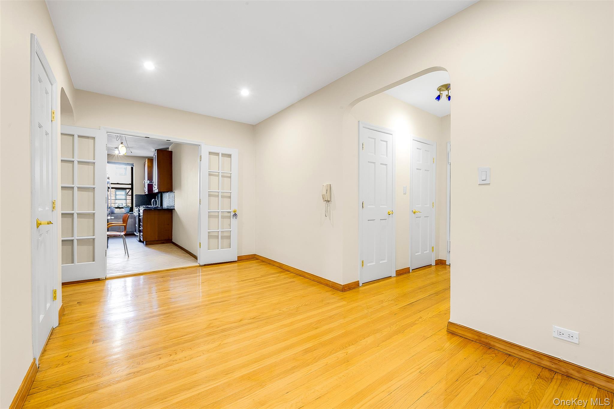 67-35 Yellowstone Boulevard, Unit 4S photo 8